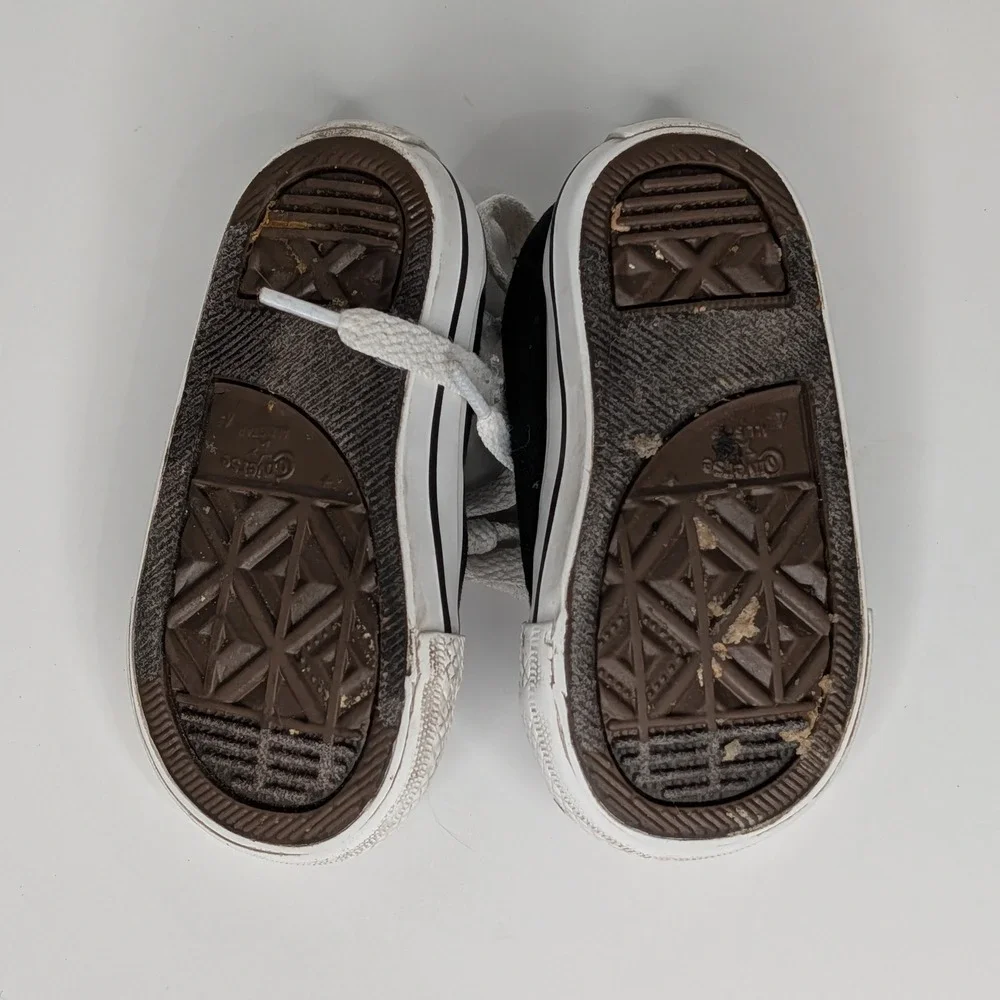 Converse Chuck Taylor All Star Toddler Low Top Sneakers Black White Size 4 Kids